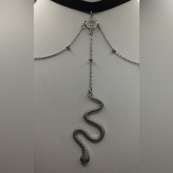 SILVERTONE SNAKE HANGING MULTIPLE STRAND WITH BLACK STRETCH NECKLACE WITCHY GOTH - Picture 2 of 4